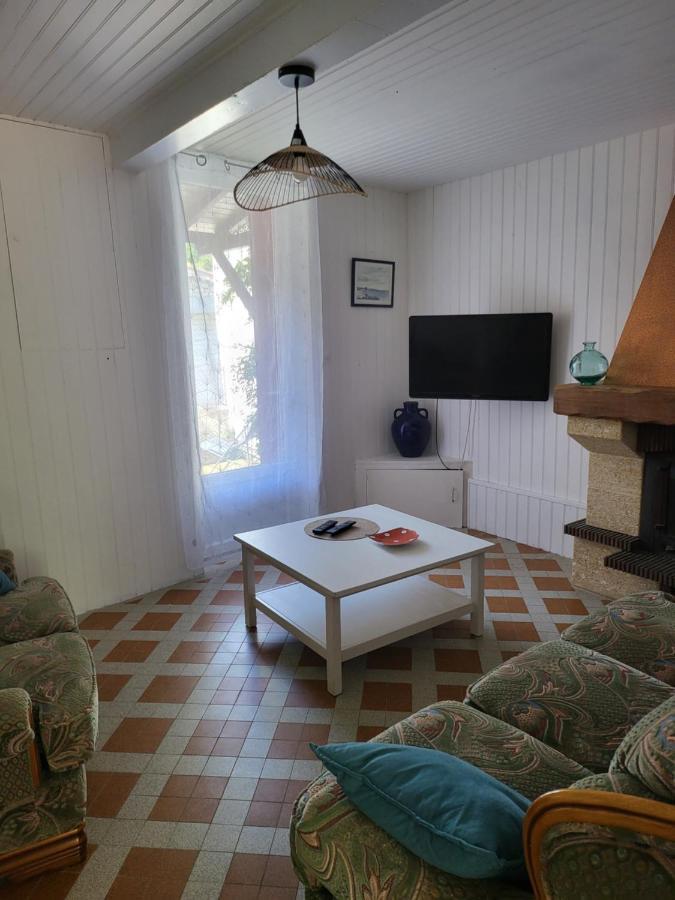 La Maison Rouge Paisible Maison De Pays Holiday home Saujon